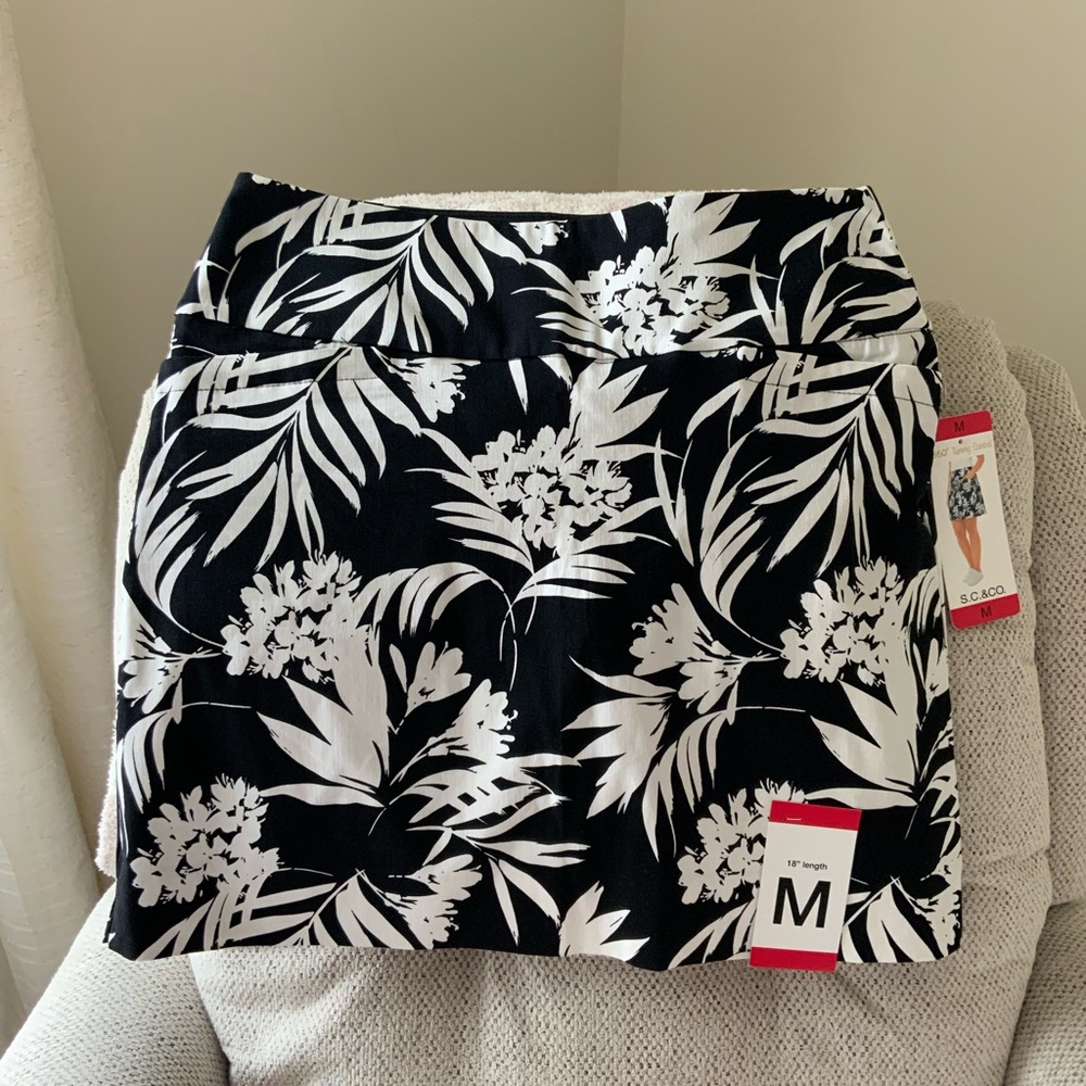 NWT woman’s skort